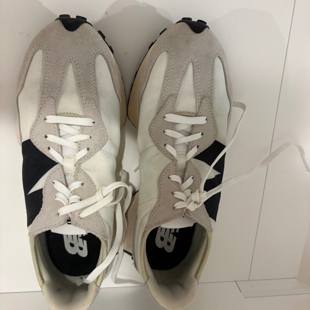 Womens New Balance 327 Athletic Shoe - Moonbeam / Black